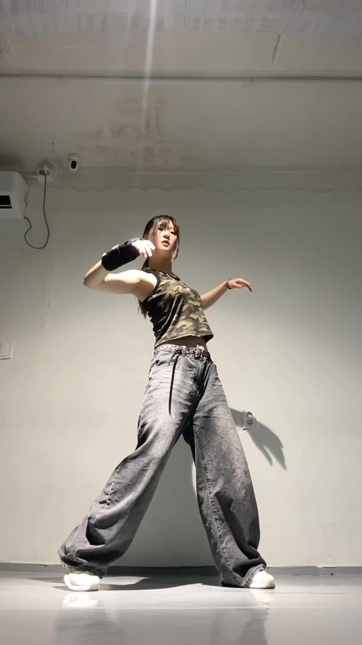 ATEEZ - BAD. DANCECOVER